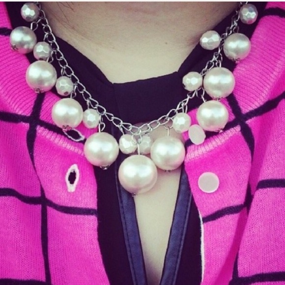 Jewelry - Womens Fashion Pearl Necklace Ivory NEW